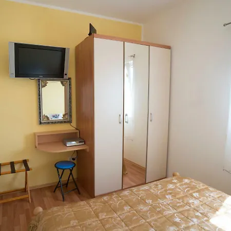 Holiday House Ruzic Semesterbostad